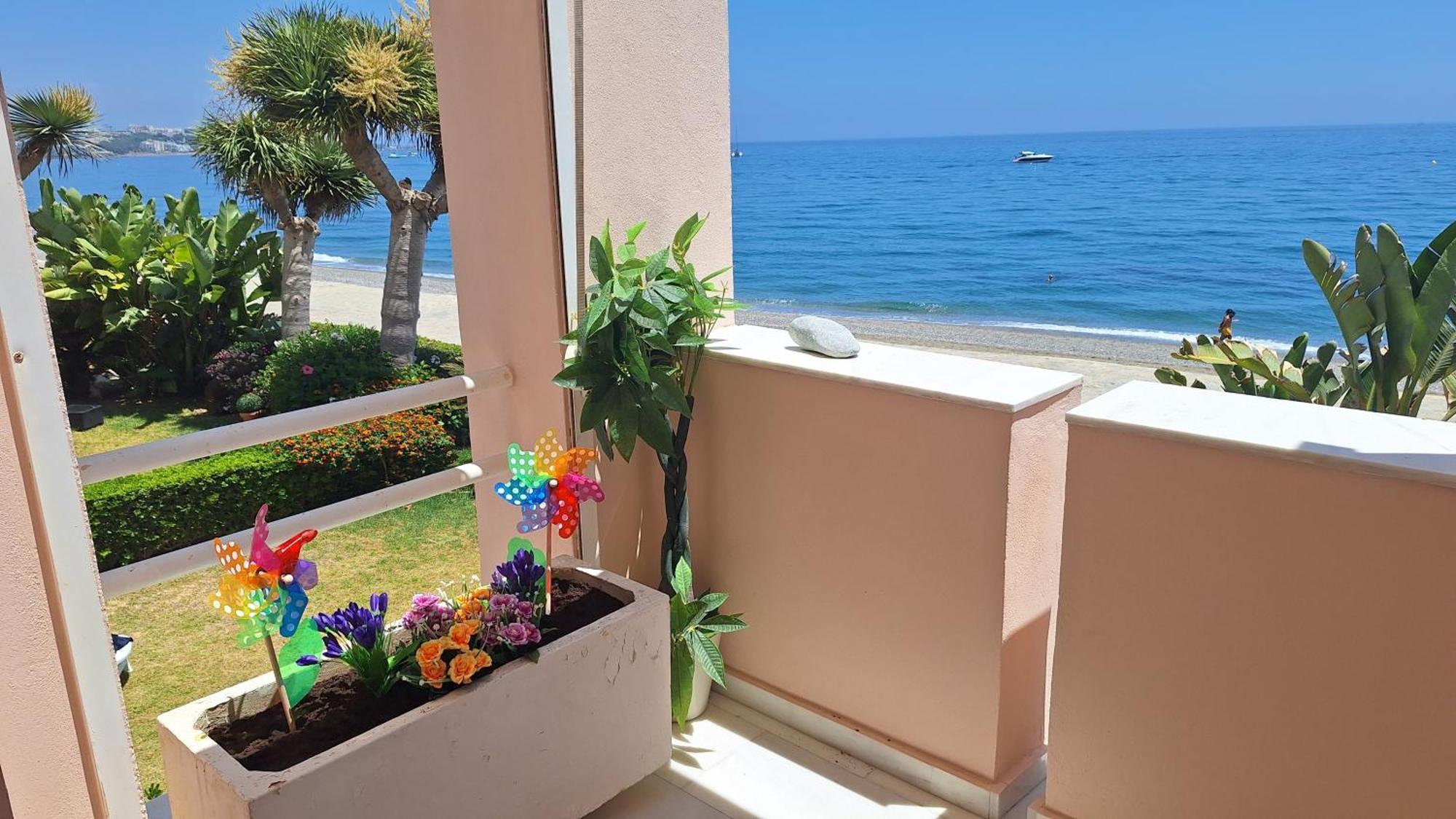 Beach View Playa Del Moral Estepona Exterior photo